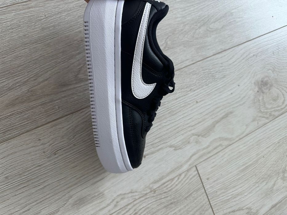 Adidași Nike damă