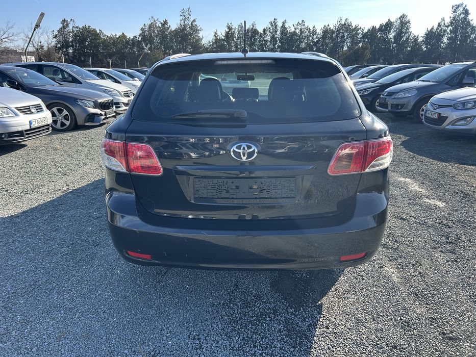 Toyota Avensis 2011г.