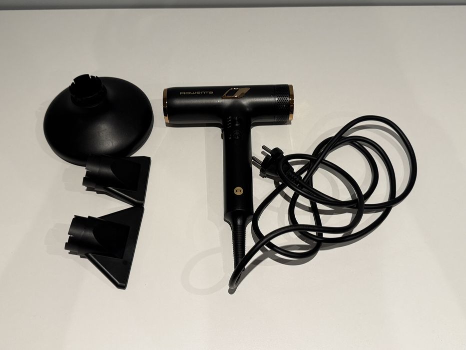 Сешоар Rowenta HY8310F0 Nano