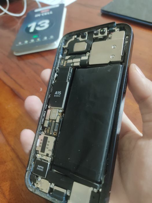 Продам запчасти Айфон 13