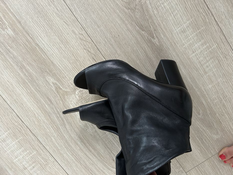 Летни обувки / боти BATA