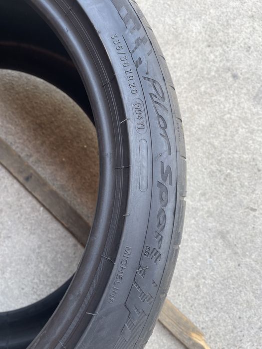 2 anvelope noi Michelin 335/30/20
