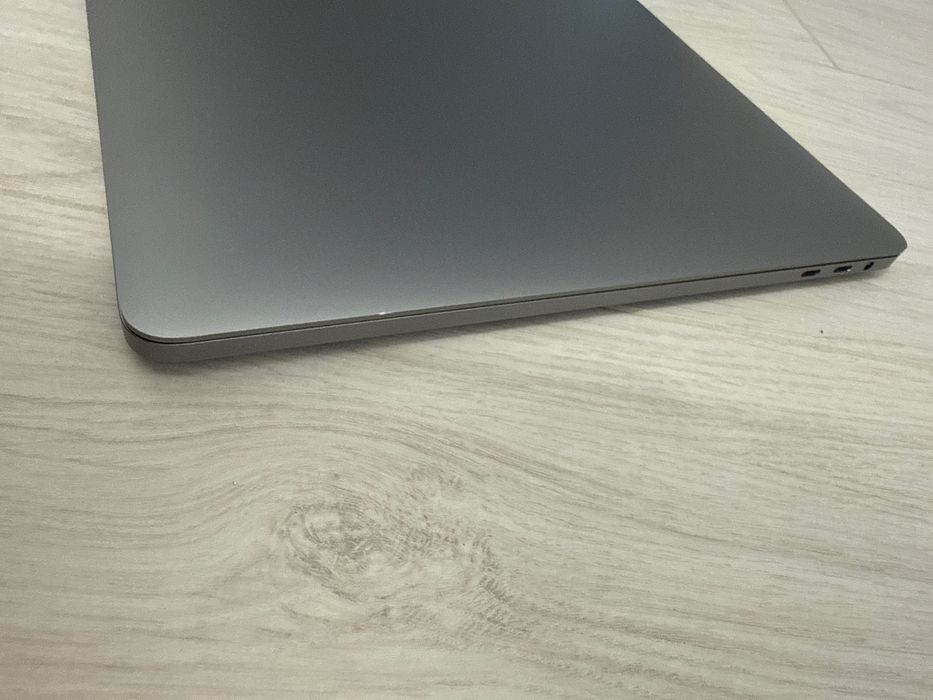 Laptop Apple MacBook Pro 15” 2018 I7 16Gb 512Gb