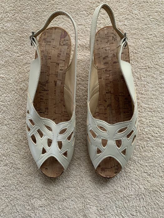 Босоножки  разные