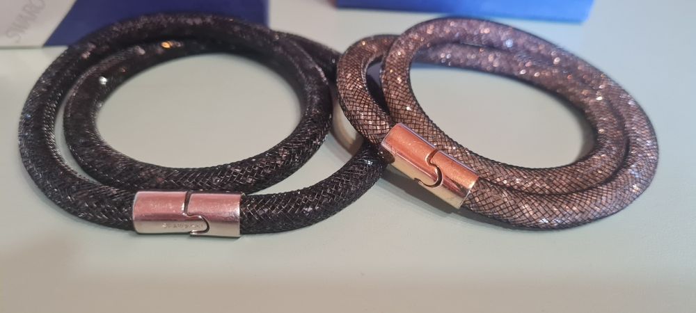 SWAROVSKI star dust , оригинални гривни#колиета, 2 броя - черна и кафя