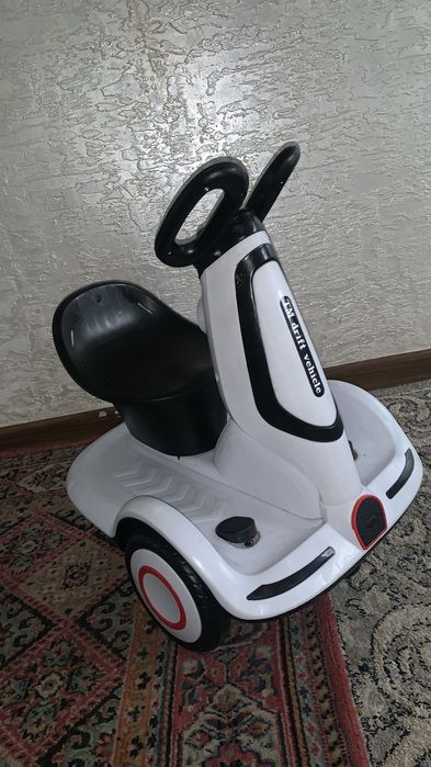 продаю срочно электромобиль