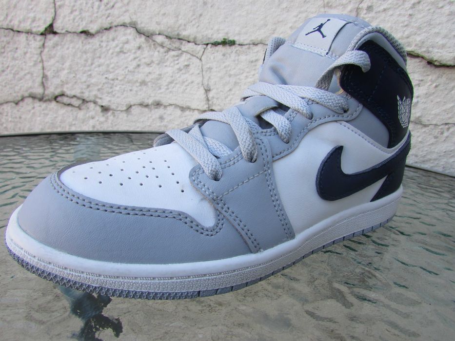 Детски маратонки Nike Air Jordan 1 Mid