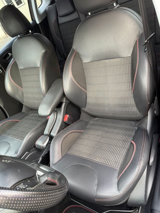 Peugeot 2008 automat 1.2 benzina an 11/2017