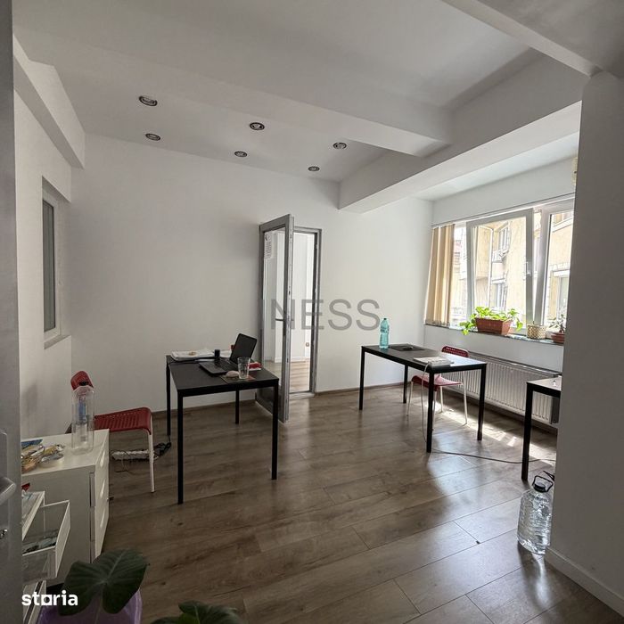 Piata Romana \ cladire comerciala 2004 \ duplex etaj 1+2/5 \ 160mp