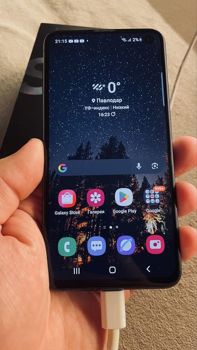 Продам самсунг с 10 е