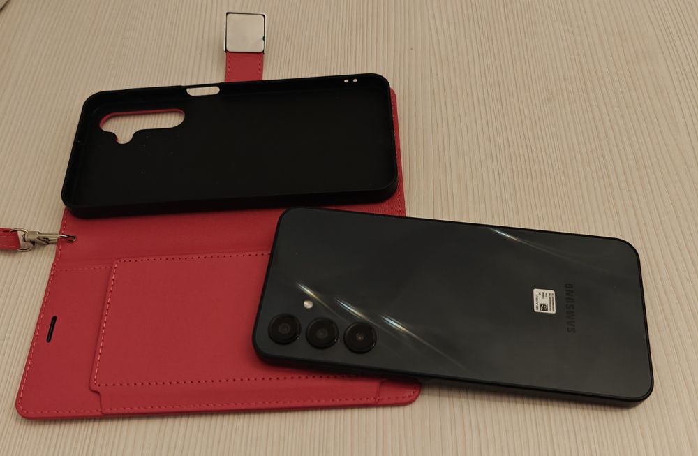 Vând smartphone Samsung  Galaxy A16