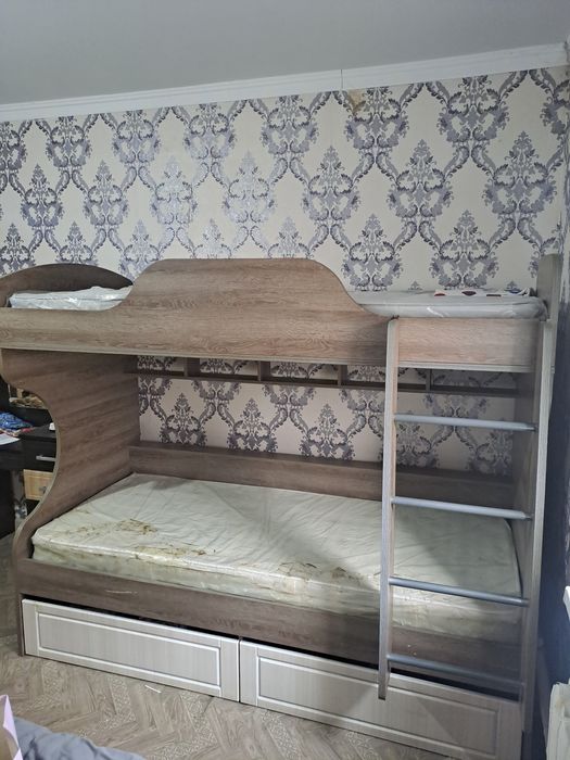 Двухэтажный диван