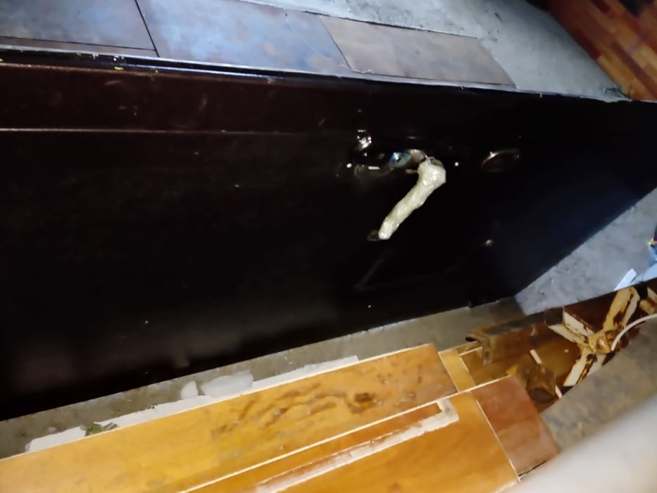 Продаются железные двери