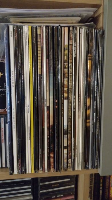 Нови винили, актуализиран (05.24) от 35 лв/бр.