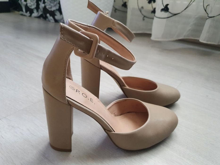 Pantofi Poema mărimea 36