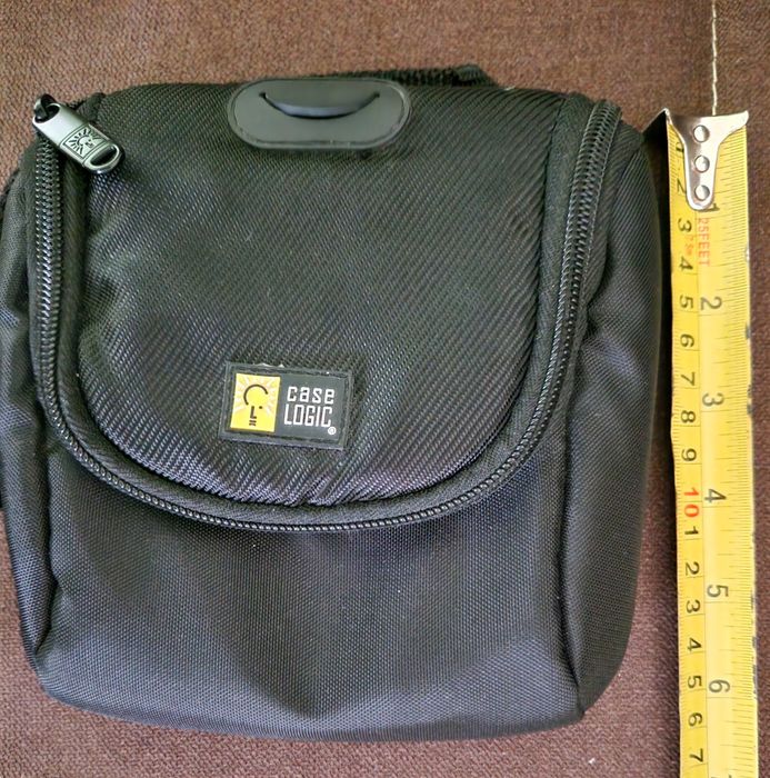 Калъф Case Logic - за CD/DVD, CD плейъри, малки фотоапарати