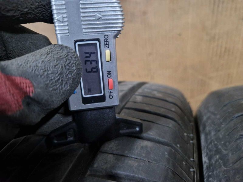 4 Hankook R17 235/65
летни гуми DOT1318