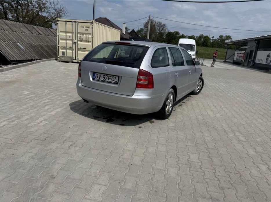 Vând Skoda Octavia 2