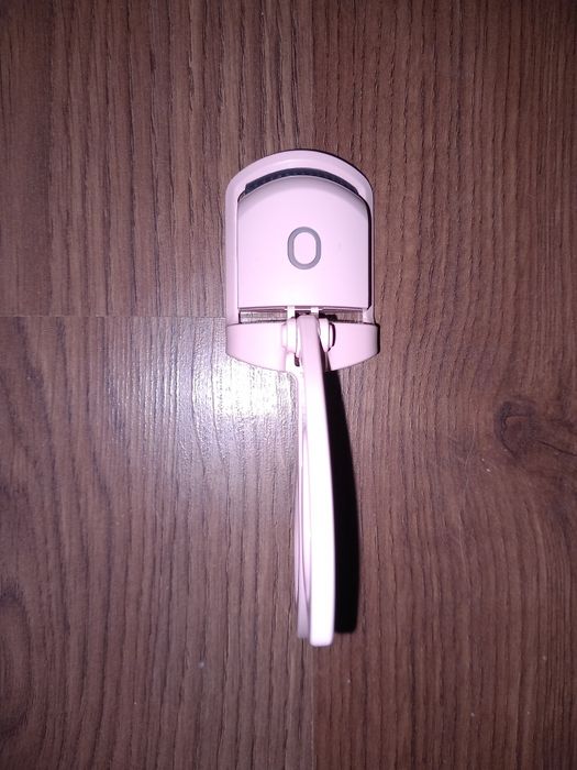 Електрическа миглоизвивачка