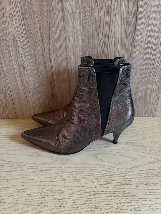 Подарявам дамски обувки 38-ми новер