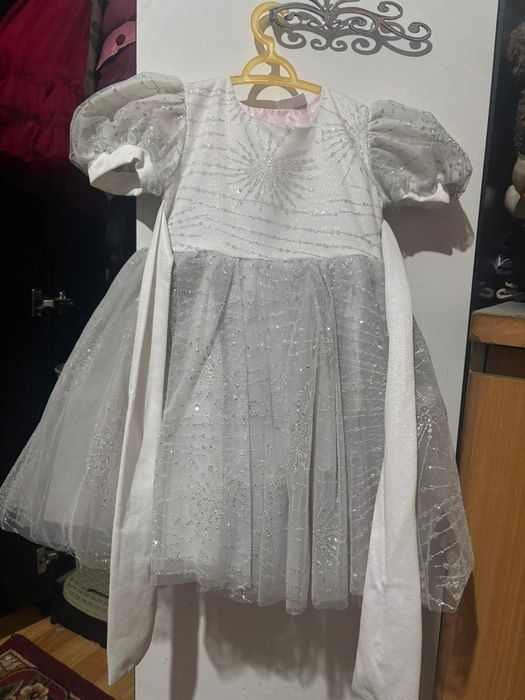 продам детские платья