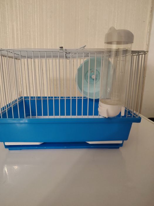 Продам клетку с колесом