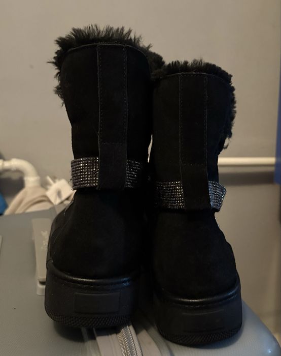 Женские черные угги