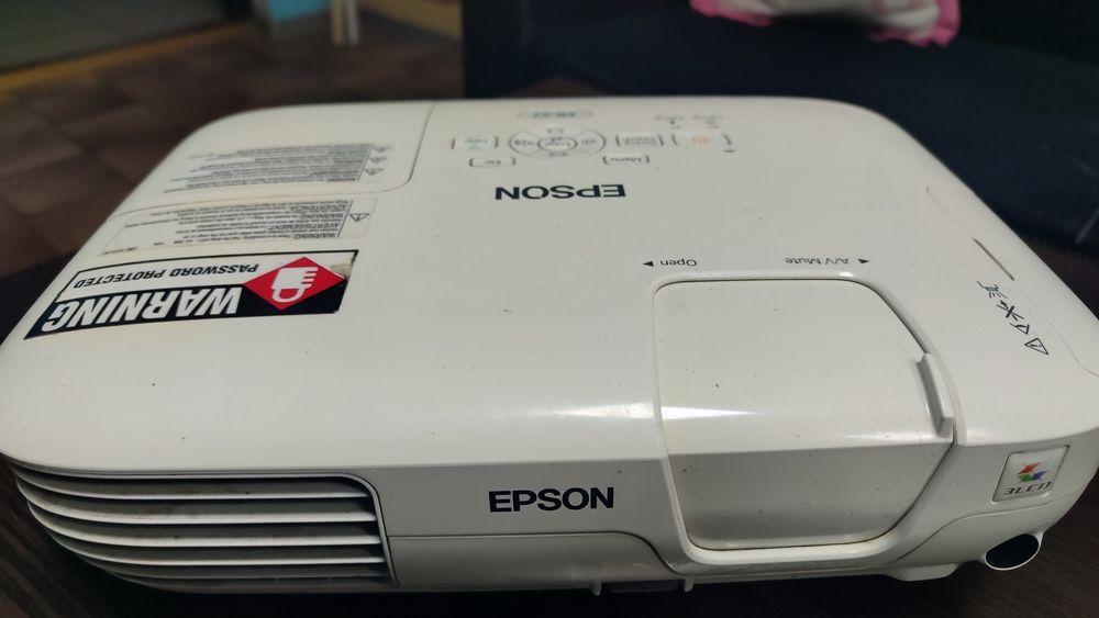 Продам проектор и экран!