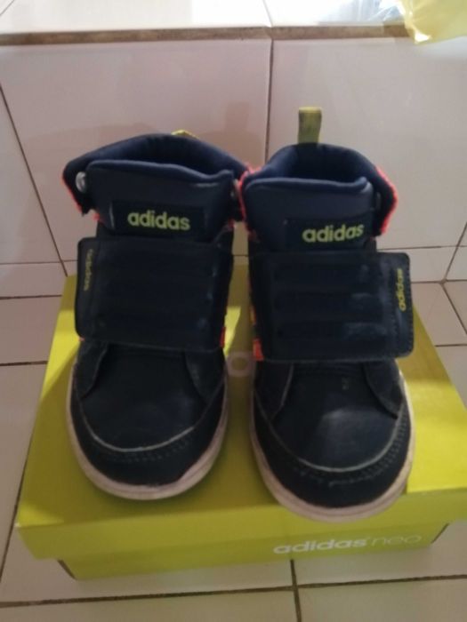 Бебешки маратонки Adidas 23н и Nike 20н