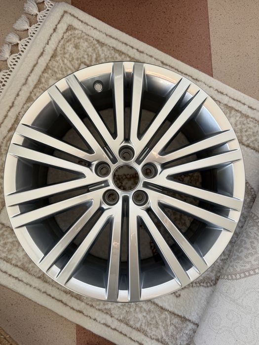 Jante 17" 5 x 112mm Volkswagen noi in cutie