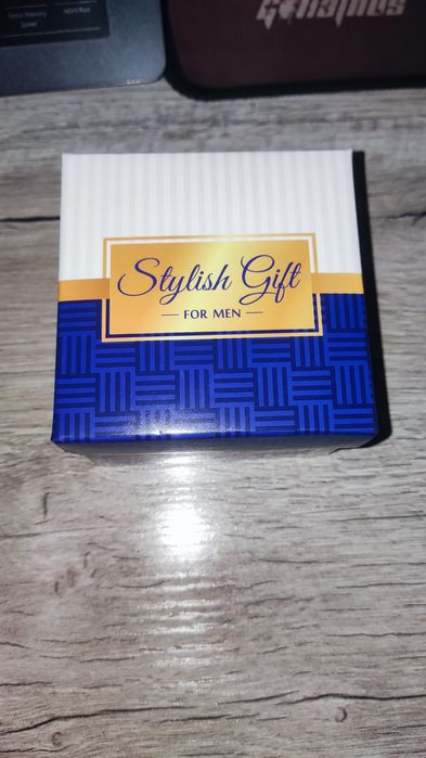 Часы новые в подарочной упаковке