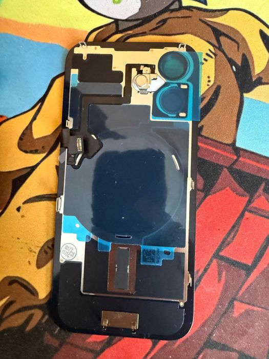 iphone 16 черно задно стъкло и 13pro