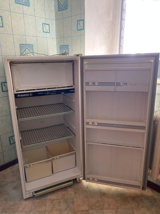 Отдам даром Холодильник