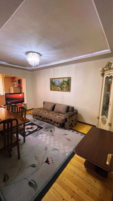 Сдаем 3 х комнатную квартиру!!!В центре города Самарканд!