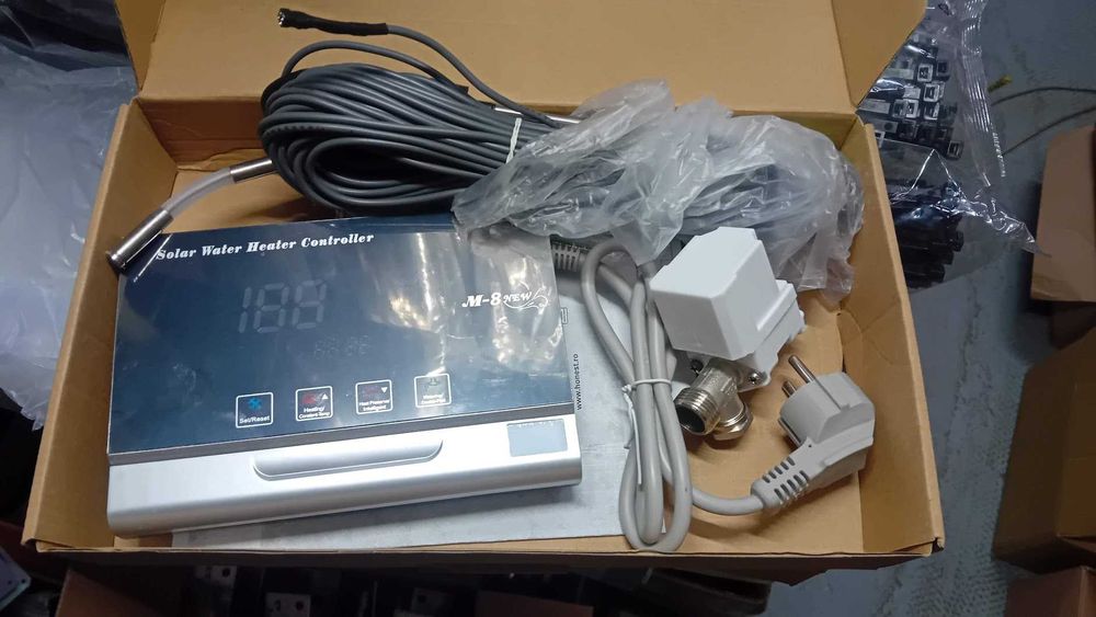 Controller M8 pentru panouri solare, model 1024-58