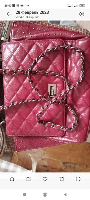 Продам сумочки разные