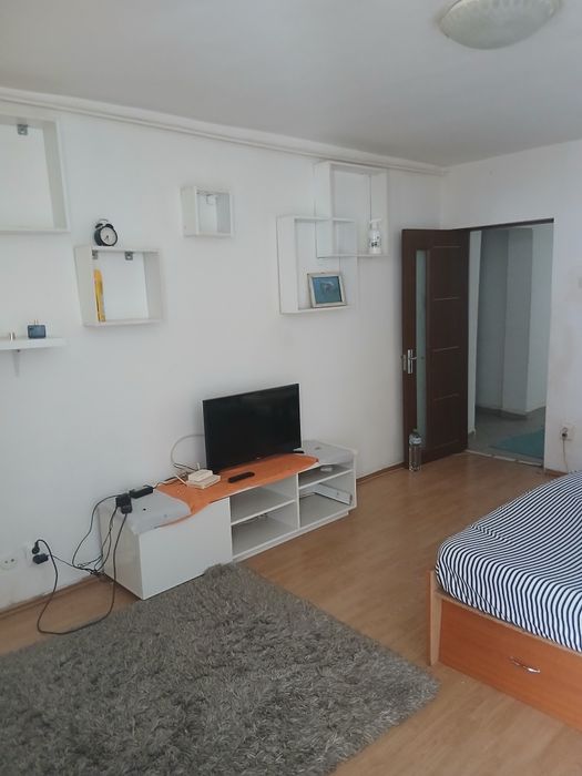 Vând garsoniera Lujerului