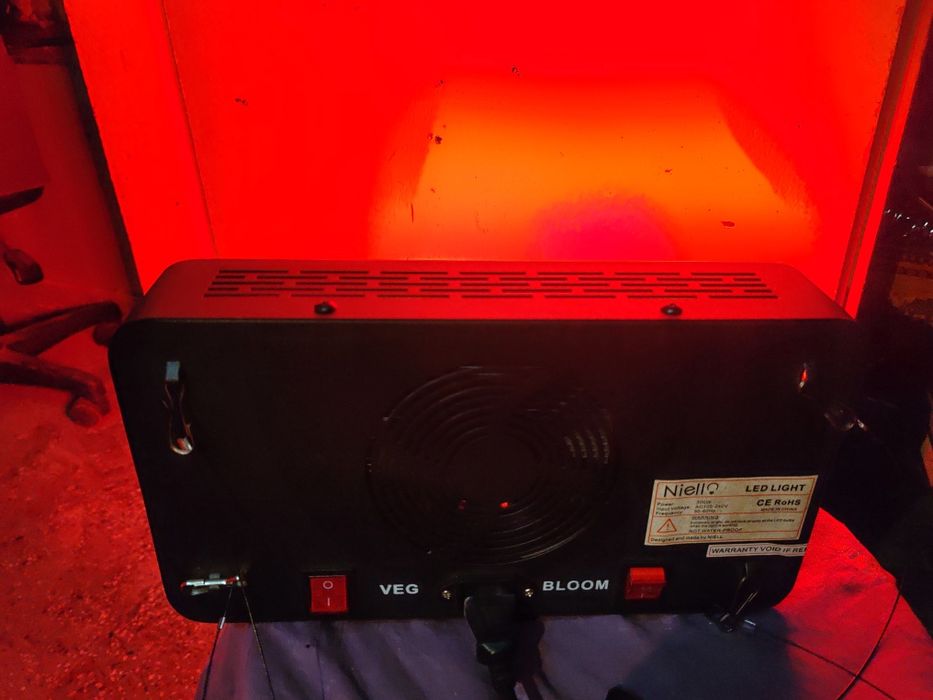 LED лампа Niello® 300 W за Отглеждане на Растения