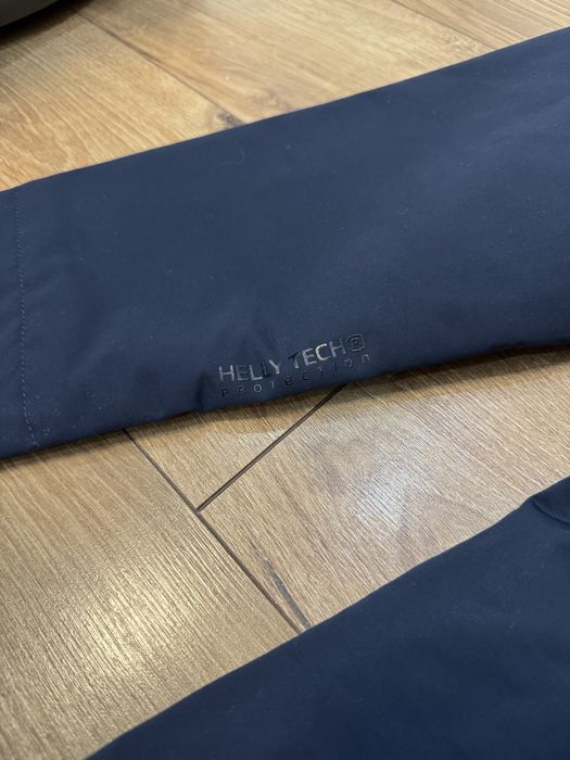 Дамско яке Helly Hansen XL размер НОВО със забележка