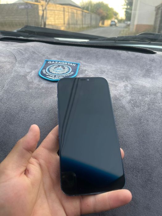 IPhone 12.