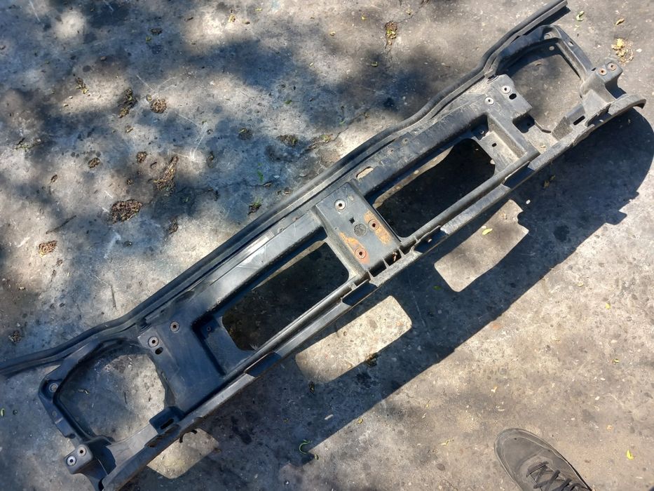 Trager Calandru Panou Fata Opel VIVARO  2001-2010