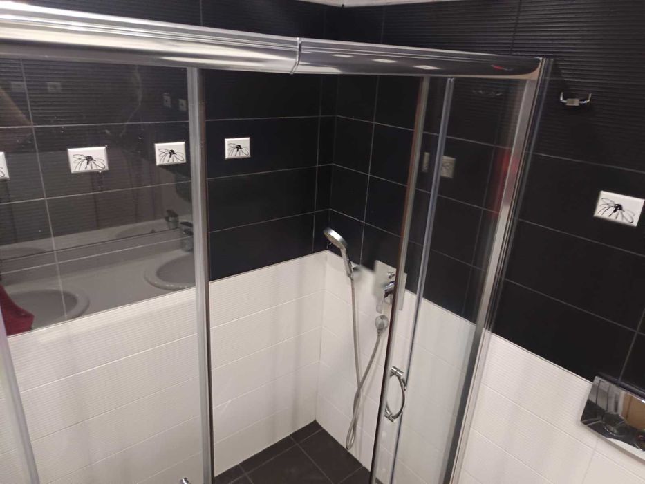 Дава се под наем Тристаен апартамент в София, Оборище - 165 кв.м за 1500 € - Снимка #21