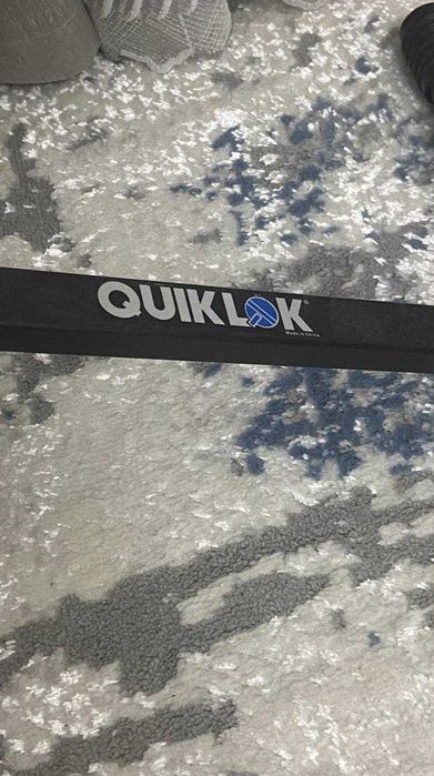 Синтезатор Yamaha PSR-670 с подствкой для нот в комплекте