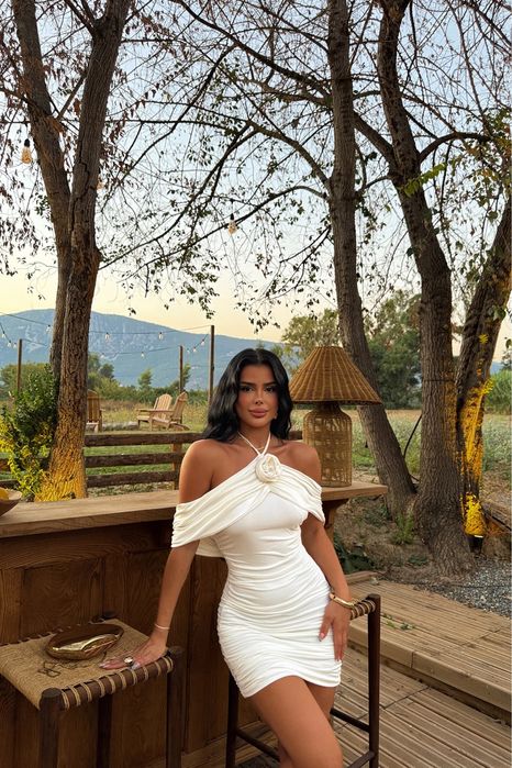 Рокля чисто нова