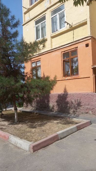 1 хона 2 хона килинган уй сотилади