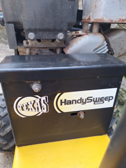Vand compresor si o masina de maturat