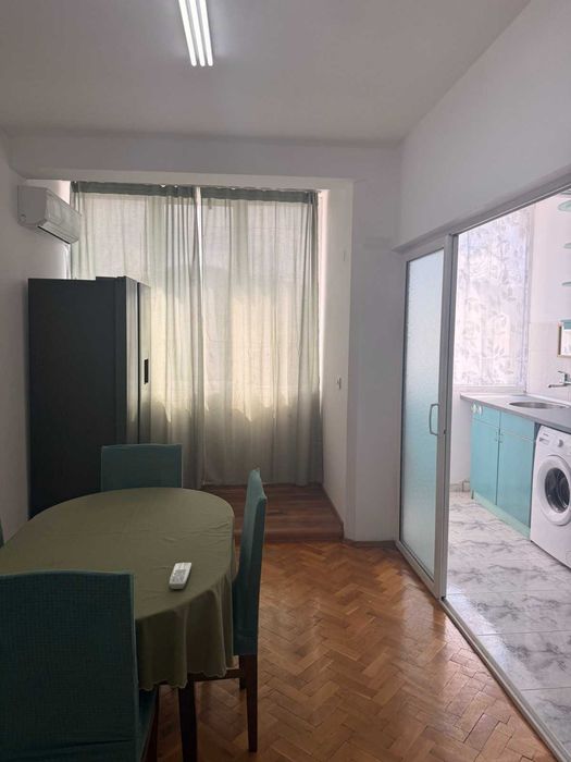 Дава се под наем Тристаен апартамент в Габрово, Център - 80 кв.м за 298.86 € - Снимка #2