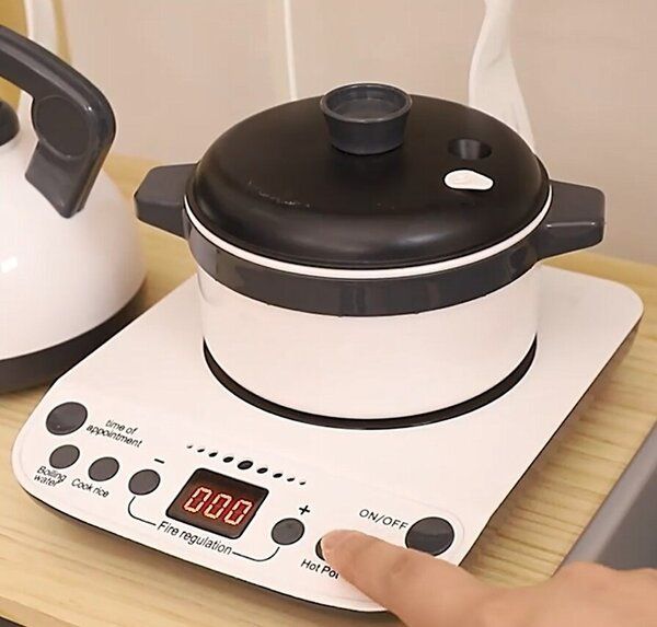 Кухня детская из дерева и мдф Милана озвученная течет вода