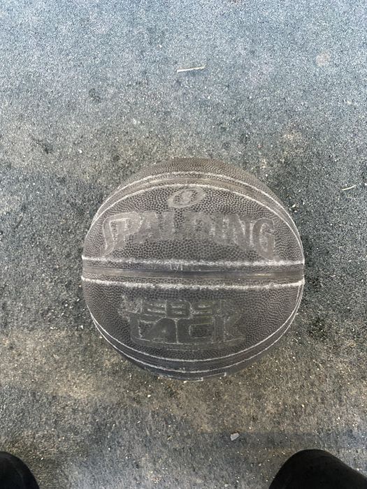 Баскетбольный мяч Spalding срочно