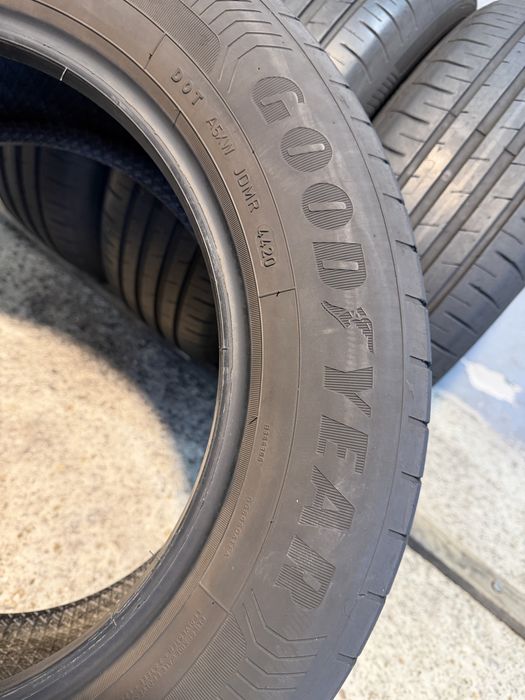 Гуми 205/60/16 GOOD YEAR Eficient Grip Perfomance
